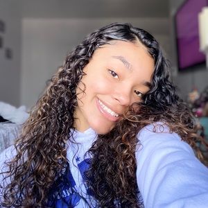 Meet your Posher, Samantha